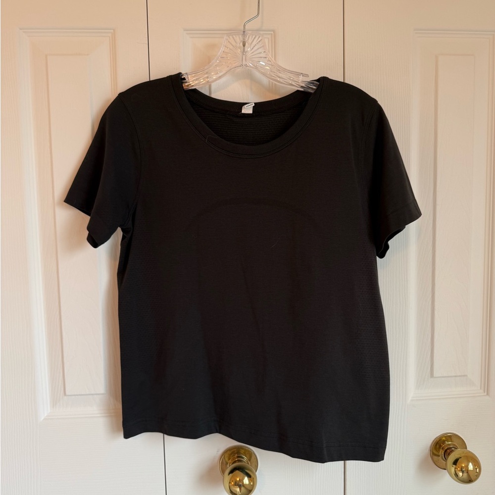 Lululemon Black Fitted Short Sleeve Tee